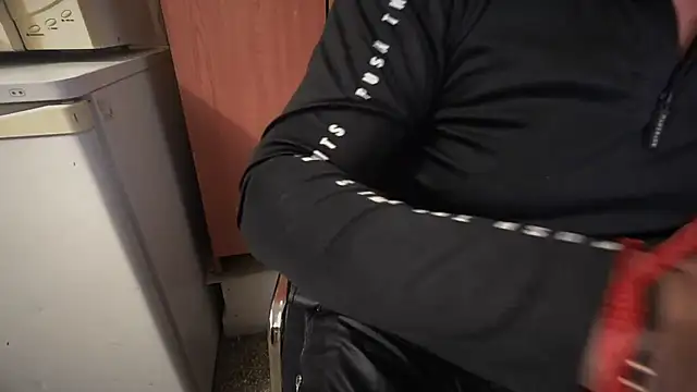 TARKAN1 live sex cam