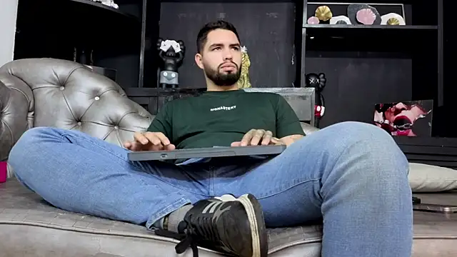 matteosantos live sex cam