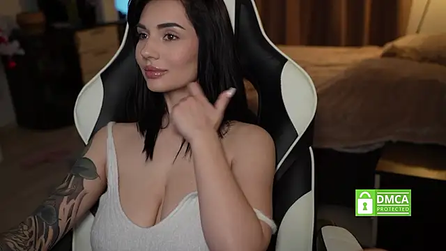 LindaWarners's cam snapshot