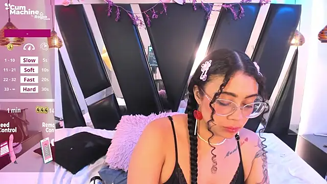 antonelllepiercee's cam snapshot