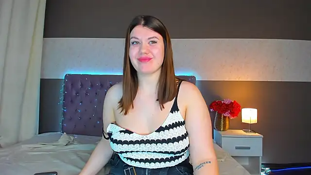 NikkiBustt's cam snapshot