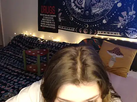 AlienforTwenty's cam snapshot