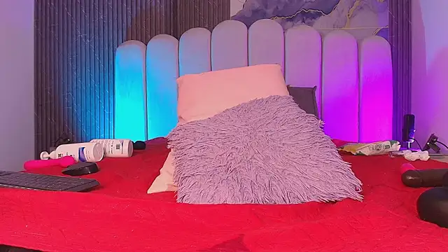 jones_maddy_'s cam snapshot