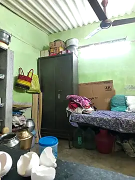 Tamilselviroja-'s cam snapshot