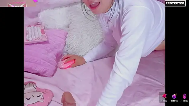 Pinky_purr's cam snapshot