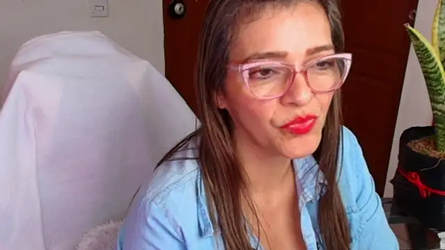 Carol_Miss2's cam snapshot