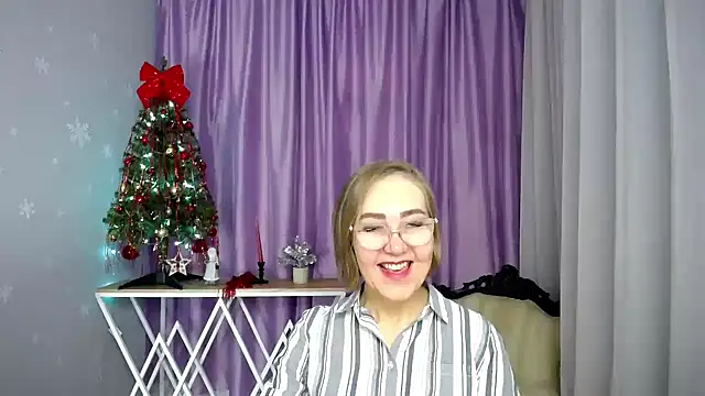 queen_a_n_i's cam snapshot