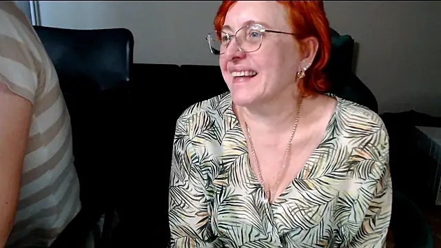 JoannaAndNeighbour live sex cam