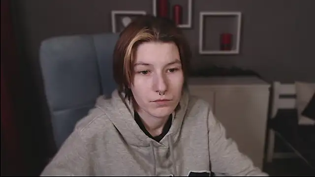 guitarandangell's cam snapshot