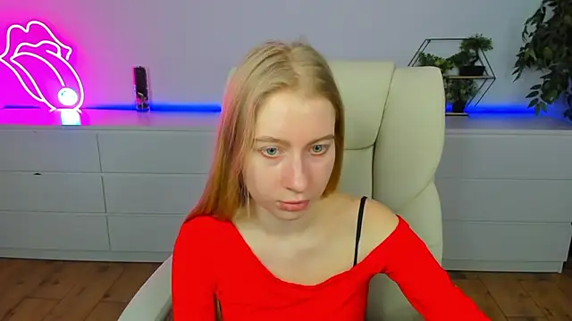 Alina_Blonde's cam snapshot