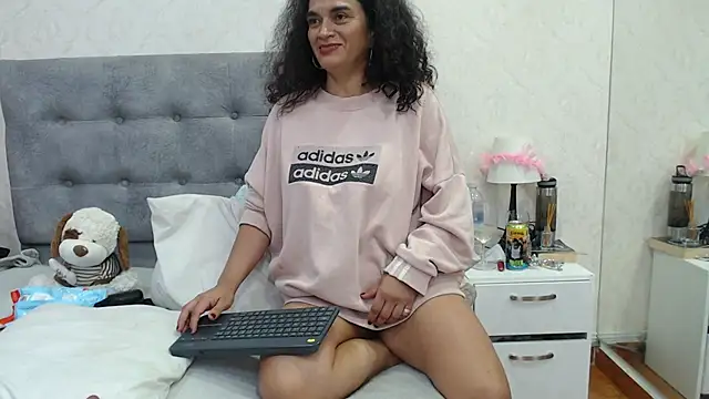 ScarlettGreen_'s cam snapshot