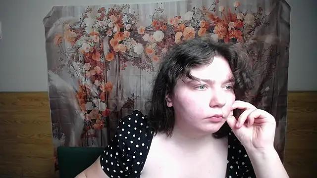 NeonilaLisova's cam snapshot