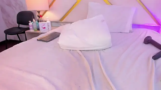 LorenBeiker-'s cam snapshot