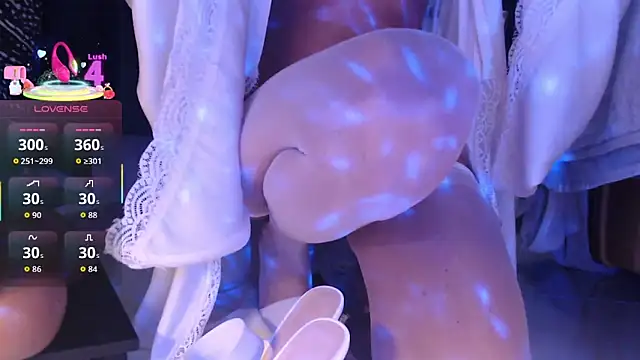 LaraReinaDelSol live sex cam