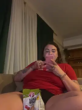 HeyBABYGIRL's cam snapshot