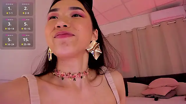 Divine_Madeleine live sex cam