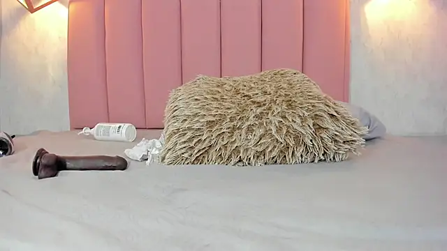 SUNNYCYRUS's cam snapshot