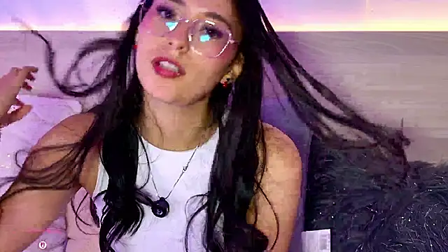 AliceeBloom's cam snapshot