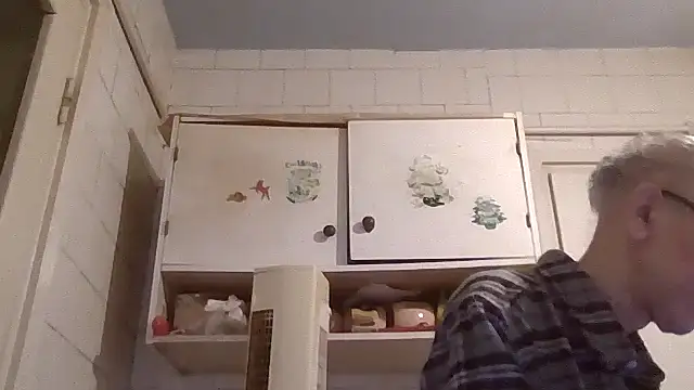 mariusica1@xh's cam snapshot