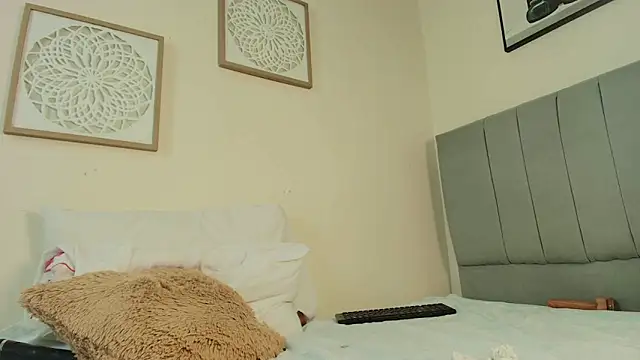 mary_cute9's cam snapshot