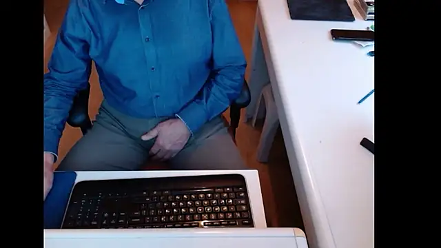 dutchpornking's cam snapshot