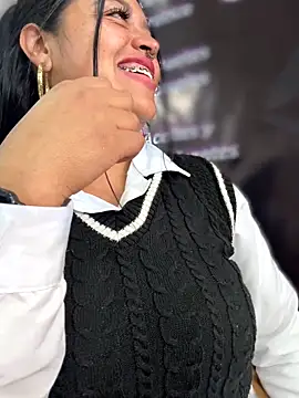 -Mia1's cam snapshot