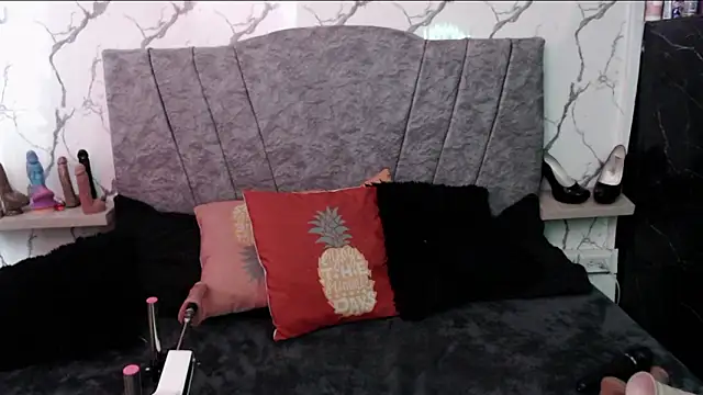 VIOLETTA-HOT's cam snapshot