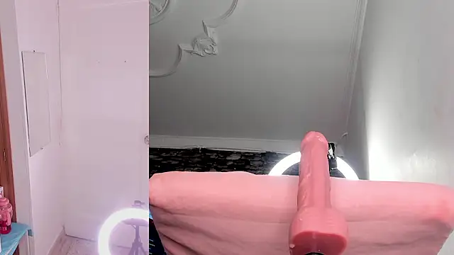 zoe_backer's cam snapshot