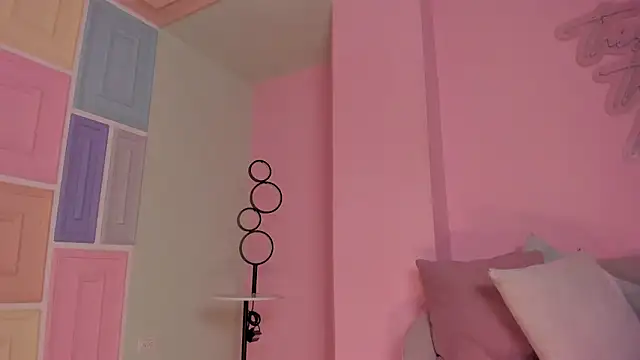 KatieNolan_1's cam snapshot