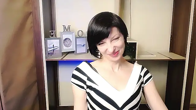 _AngeliaFlow_'s cam snapshot