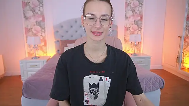 CozyMell's cam snapshot