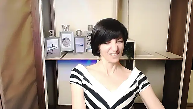 _AngeliaFlow_'s cam snapshot