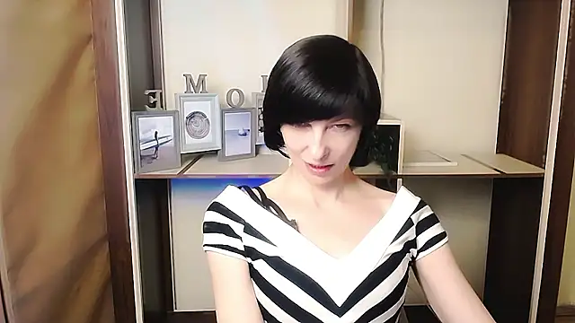 _AngeliaFlow_'s cam snapshot