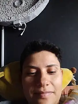 girl_intense444's cam snapshot