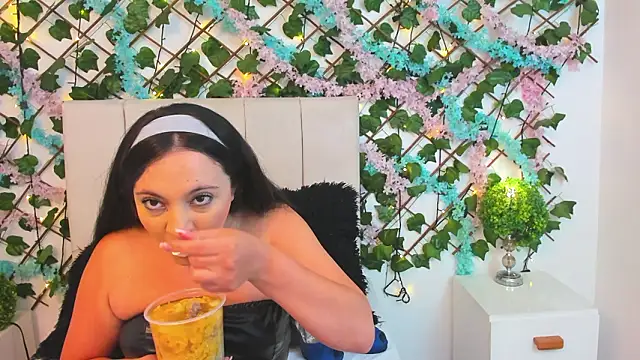 ScarletLevis's cam snapshot