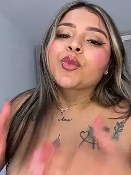 ashley-swift-'s cam snapshot