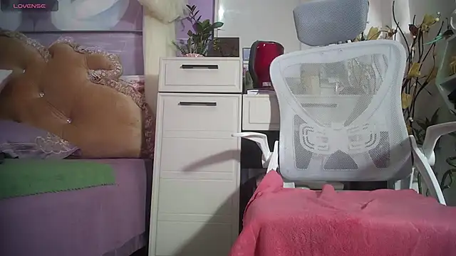 lyly_asian's cam snapshot