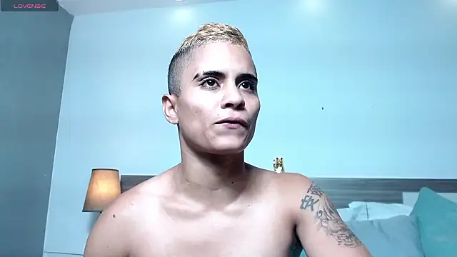 Liiamthompson's cam snapshot