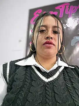 -Mia1's cam snapshot