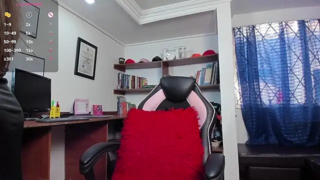 LiaTaylorr live sex cam