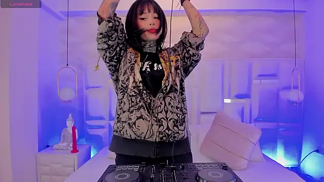 doll__bella's cam snapshot