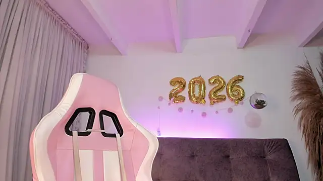 violet_77711's cam snapshot