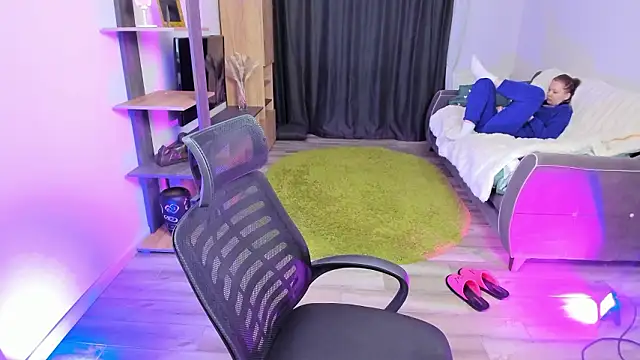 Rose-Baby's cam snapshot