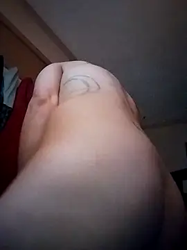 eatmeplease44's cam snapshot