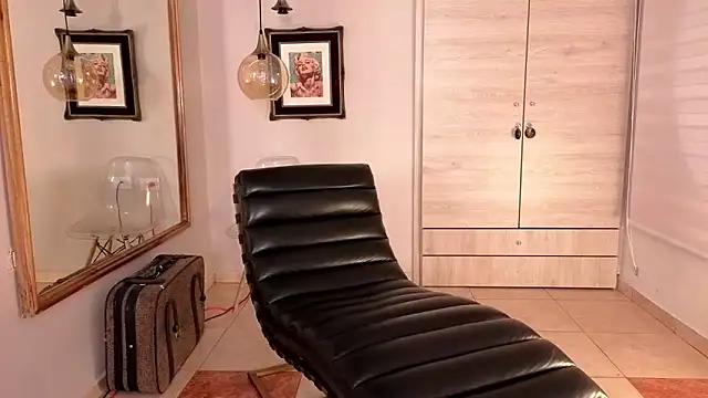 Alice_milf_'s cam snapshot