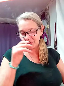 irinamaux live sex cam