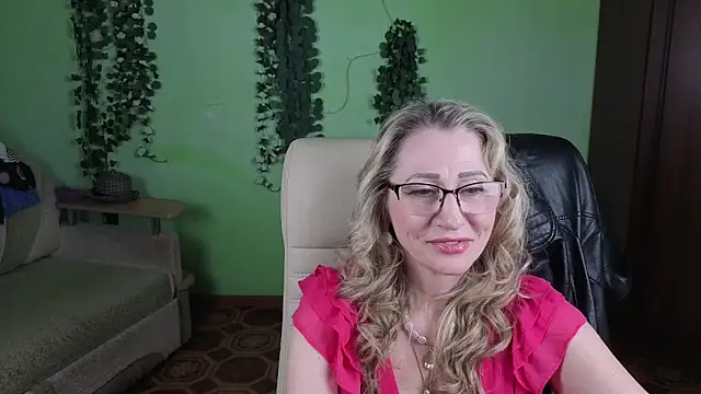 Habibi_Honeyy's cam snapshot