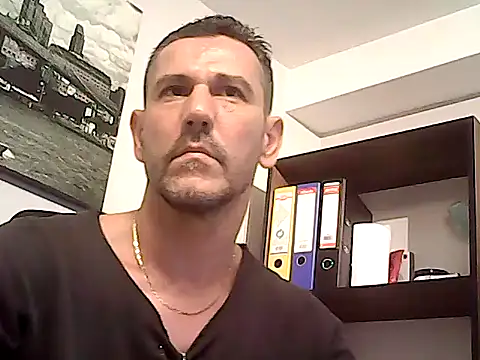 mastercharisma35's cam snapshot