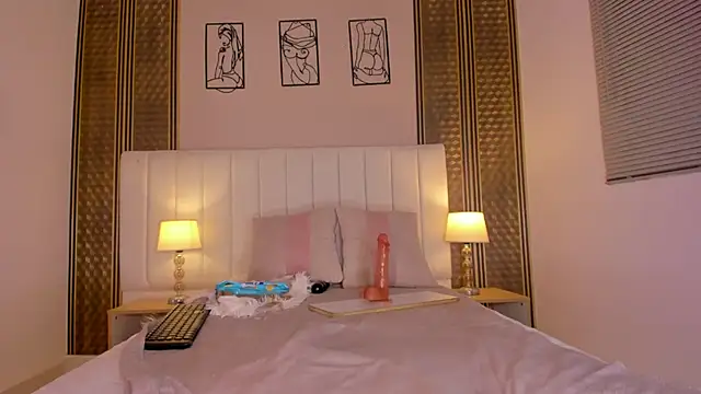 zoe_sky_'s cam snapshot