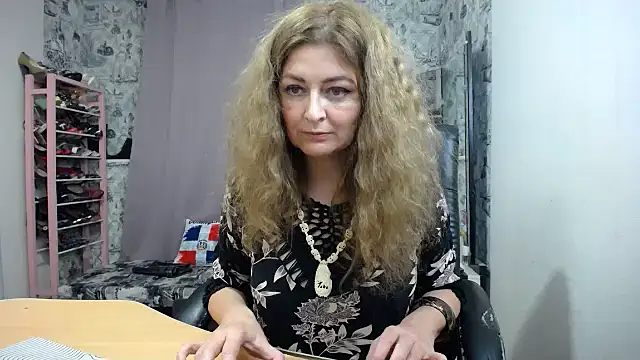 Helen1974's cam snapshot